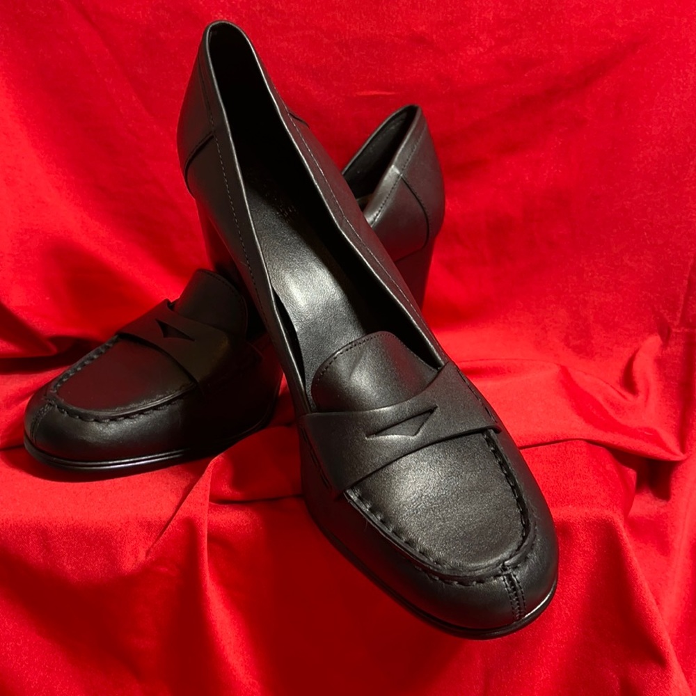 Michael Kors black classic penny loafers size 9M